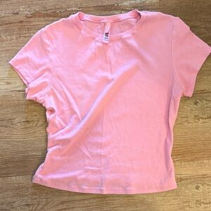SKIMS Soft Pink Short Sleeve Tee with SKIMS pattern size XL